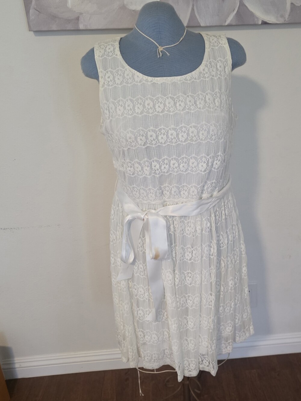 Haani White Lace Mini Dress with Satin Bow